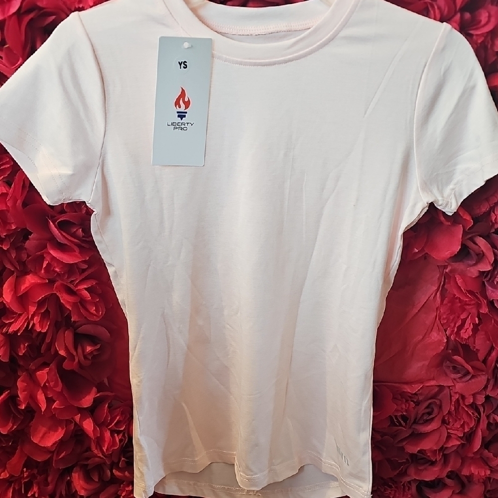 Liberty Pro NWT Girls Light Pink T-Shirt Size Small
